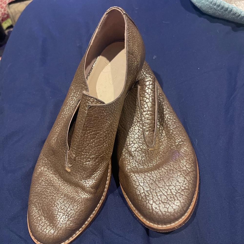Gold loafers Zero + Maria C